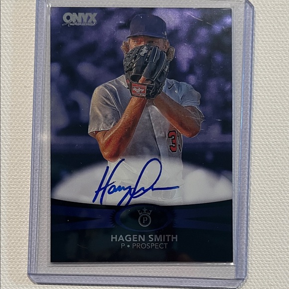 2023 Onyx Hagen Smith 17/110 Autographed
